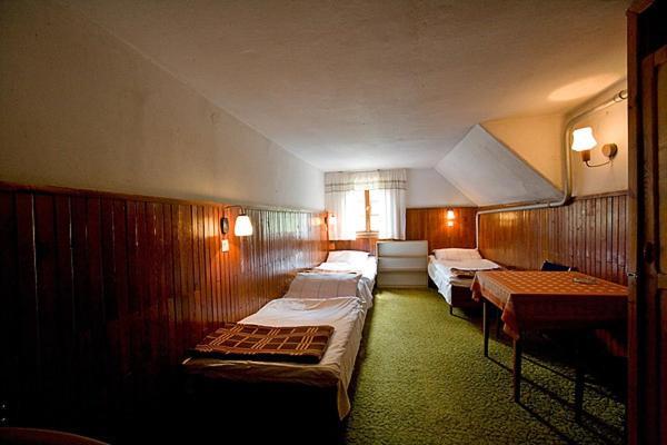 Schronisko Pttk Samotnia Albergue Karpacz Habitación foto