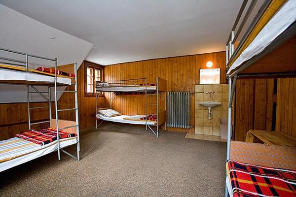Schronisko Pttk Samotnia Albergue Karpacz Habitación foto